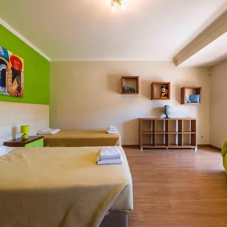 Hugo - Bright Modern Walk To Restaurants Holiday home Albufeira