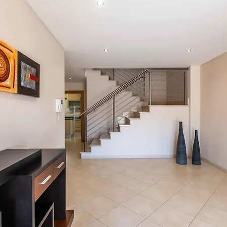 Ferienhaus Hugo - Bright Modern Walk To Restaurants *