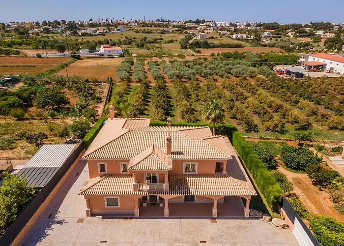 Villa Hugo - Bright Modern Walk To Restaurants