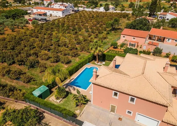 Villa Hugo - Bright Modern Walk To Restaurants