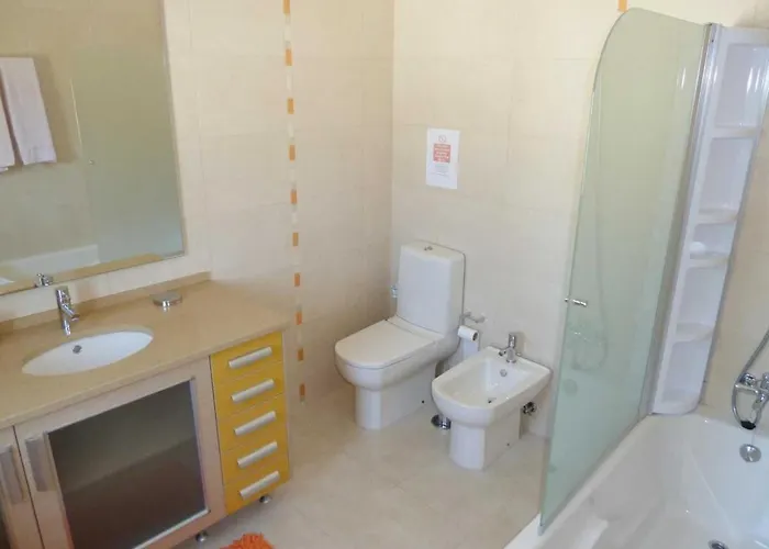 Hugo - Bright Modern Walk To Restaurants *